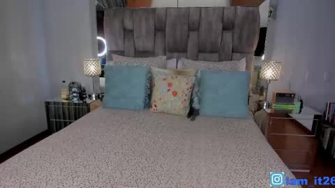 Snapshot of mirandacollins_ chatting on 04-29-26, 12:16 Miranda online show from 04-29-26, 12:16