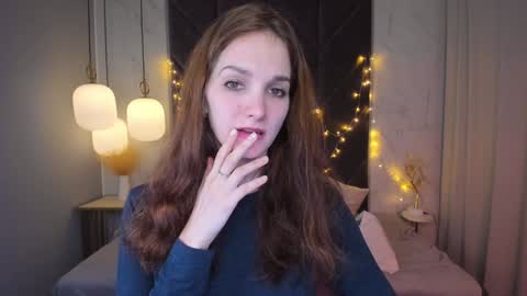 Snapshot of mirandaglow chatting on 01-05-25, 05:41 Miranda online show from 01-05-25, 05:41