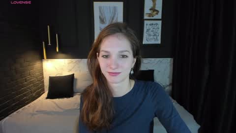 Snapshot of mirandaglow chatting on 01-28-25, 05:54 Miranda online show from 01-28-25, 05:54