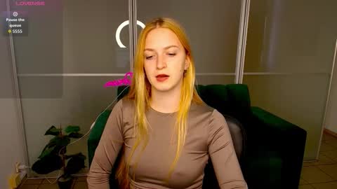 Snapshot of mirandamayers chatting on 10-23-25, 11:53 MirandaMayers online show from 10-23-25, 11:53