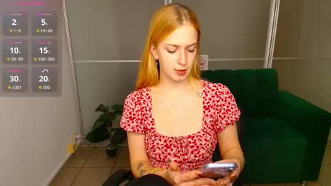 Snapshot of mirandamayers chatting on 10-28-25, 12:41 MirandaMayers online show from 10-28-25, 12:41