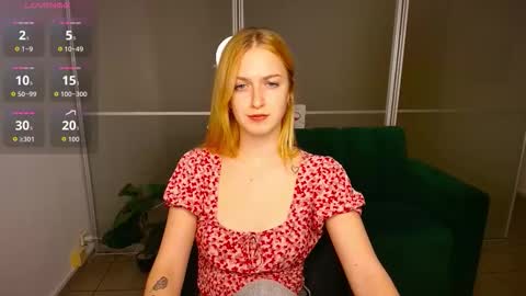 Snapshot of mirandamayers chatting on 10-29-25, 09:05 MirandaMayers online show from 10-29-25, 09:05