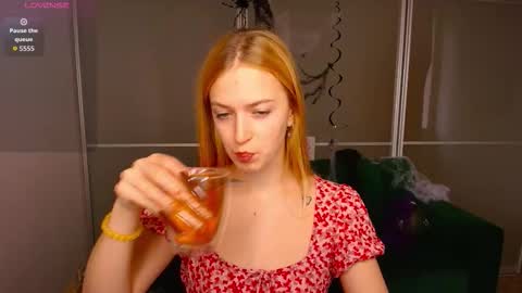 Snapshot of mirandamayers chatting on 11-10-25, 06:56 MirandaMayers online show from 11-10-25, 06:56