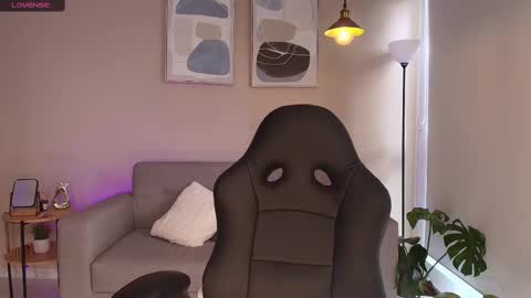 Miranda Shaw online show from 02-10-25, 08:21