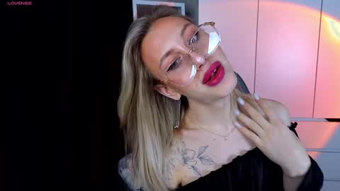 Snapshot of miraraid chatting on 12-22-24, 02:28 miraraid online show from 12-22-24, 02:28