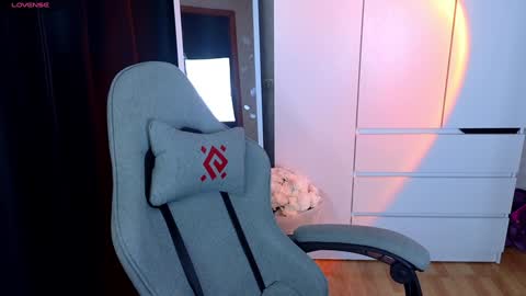 Snapshot of miraraid chatting on 12-22-24, 08:38 miraraid online show from 12-22-24, 08:38