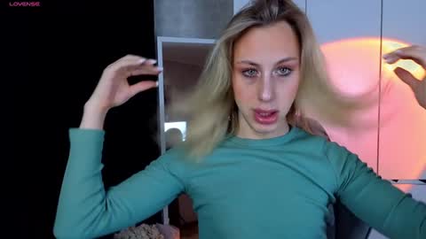 Snapshot of miraraid chatting on 12-31-24, 03:34 miraraid online show from 12-31-24, 03:34