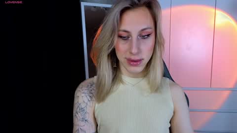 Snapshot of miraraid chatting on 01-08-25, 01:32 miraraid online show from 01-08-25, 01:32