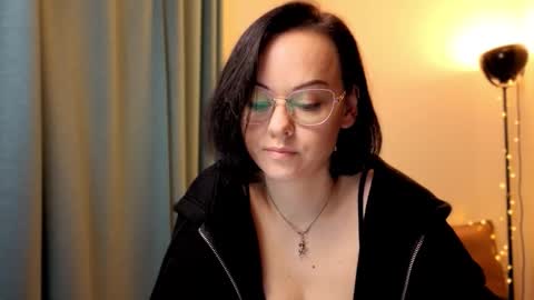 MiraSkyy online show from 11-05-25, 04:29