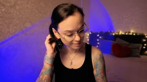 Snapshot of miraskyy chatting on 06-21-26, 06:10 MiraSkyy online show from 06-21-26, 06:10