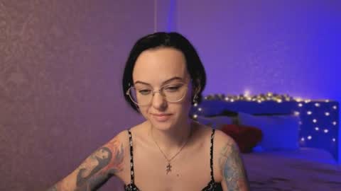 Snapshot of miraskyy chatting on 07-18-26, 06:01 MiraSkyy online show from 07-18-26, 06:01