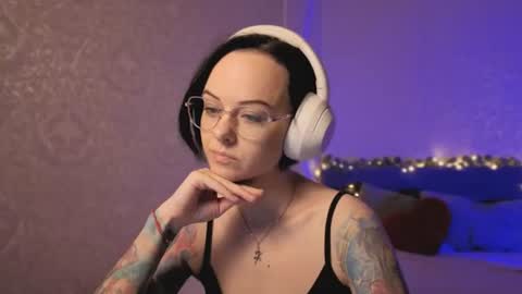 Snapshot of miraskyy chatting on 07-27-26, 05:42 MiraSkyy online show from 07-27-26, 05:42