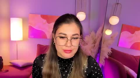 Snapshot of miravane chatting on 07-06-26, 01:19 Mira online show from 07-06-26, 01:19