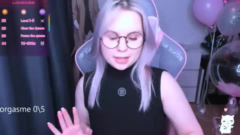 Kira online show from 02-13-26, 01:01