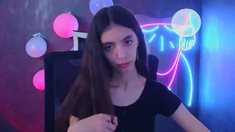 Snapshot of miri_miss chatting on 02-14-25, 10:49 Miri online show from 02-14-25, 10:49