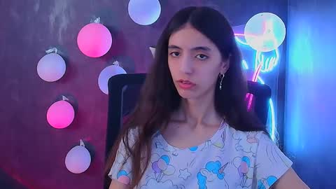 Snapshot of miri_miss chatting on 02-20-25, 01:51 Miri online show from 02-20-25, 01:51