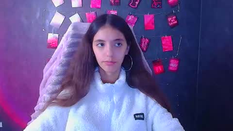 Snapshot of miri_miss chatting on 10-31-25, 01:23 Miri online show from 10-31-25, 01:23