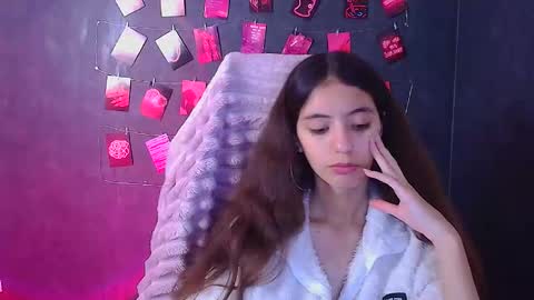 Snapshot of miri_miss chatting on 11-01-25, 06:37 Miri online show from 11-01-25, 06:37