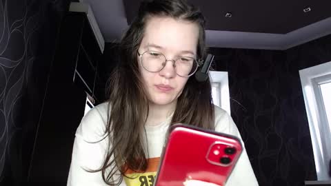 Snapshot of miriamor chatting on 03-11-25, 07:48 Mira online show from 03-11-25, 07:48