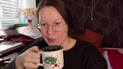 Snapshot of miriamor chatting on 10-13-25, 07:52 Mira online show from 10-13-25, 07:52