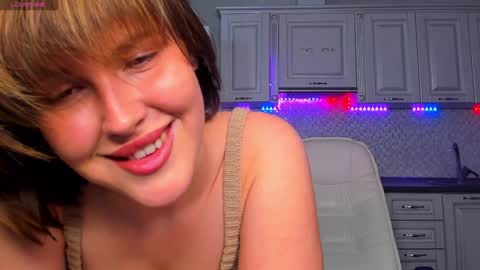 Snapshot of mirrorofsoul chatting on 01-17-25, 05:53 Shelley online show from 01-17-25, 05:53