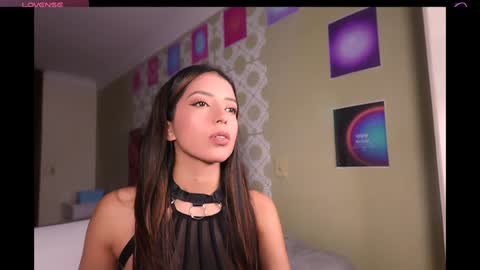 Snapshot of mis_elizabeth chatting on 01-20-25, 10:04 Eliza online show from 01-20-25, 10:04