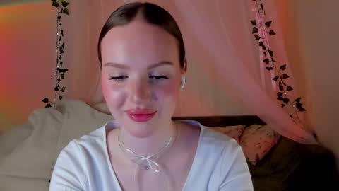 Snapshot of mish_ka3 chatting on 02-08-25, 04:04 Misha online show from 02-08-25, 04:04