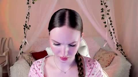 Snapshot of mish_ka3 chatting on 11-20-25, 07:13 Misha online show from 11-20-25, 07:13