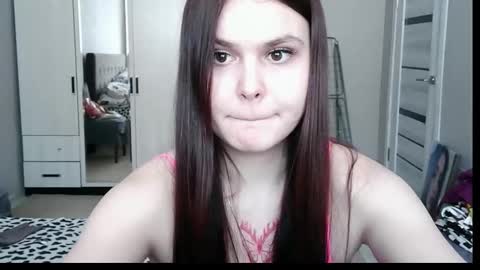 Snapshot of mishel_model chatting on 02-04-26, 10:21 Mishel online show from 02-04-26, 10:21