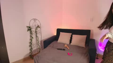 KRAVE  online show from 04-18-26, 11:49