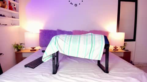 Rachell  Mishelle online show from 05-14-26, 01:01
