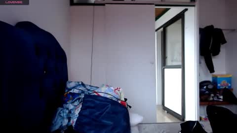 Nicol online show from 04-11-26, 04:22