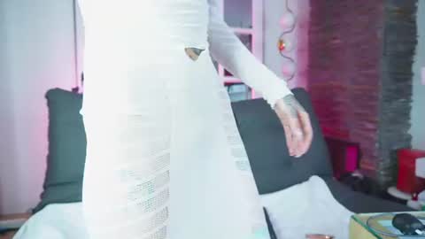 Snapshot of miss___angel chatting on 06-18-26, 11:03 miss___angel online show from 06-18-26, 11:03
