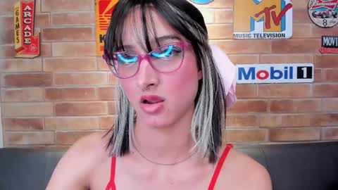 Snapshot of miss___salome chatting on 11-20-25, 06:40 Salome online show from 11-20-25, 06:40