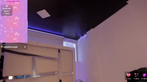 Snapshot of miss__lola chatting on 02-10-26, 09:30 Soy lola online show from 02-10-26, 09:30