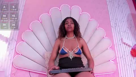 miss__smith_ online show from 10-17-25, 03:25