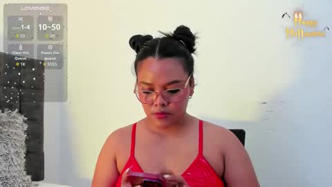 Snapshot of miss_aitana_ chatting on 10-23-25, 12:04 miss_aitana_ online show from 10-23-25, 12:04