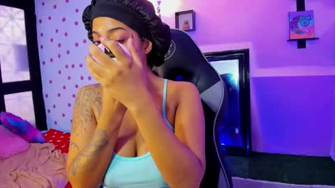 Snapshot of miss_akemi chatting on 10-24-25, 01:18 Akemi 3 online show from 10-24-25, 01:18