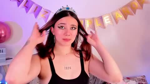 Snapshot of miss_alexa2 chatting on 02-26-25, 01:41 Alexa Sarmiento online show from 02-26-25, 01:41