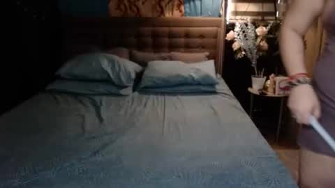 Snapshot of miss_angelic15 chatting on 10-20-25, 01:06 miss angelic15 online show from 10-20-25, 01:06