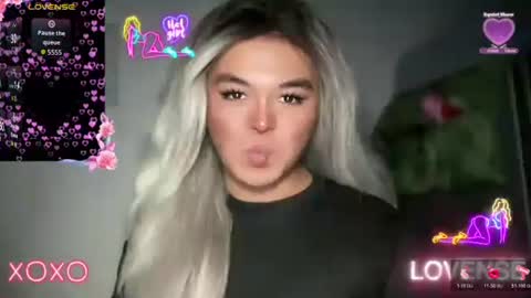 Snapshot of miss_anita_69x chatting on 02-20-26, 01:00 Anita online show from 02-20-26, 01:00