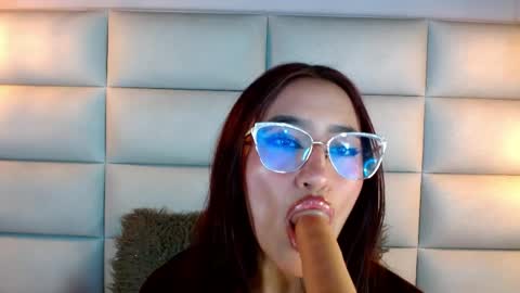 miss_ariss online show from 04-22-26, 02:36