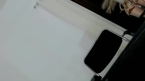 Snapshot of miss_azumix chatting on 09-09-25, 02:16 AZUMI online show from 09-09-25, 02:16