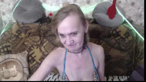 Snapshot of miss_bekker chatting on 12-01-24, 09:37 ask me online show from 12-01-24, 09:37