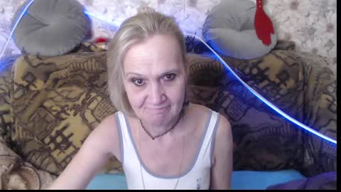 Snapshot of miss_bekker chatting on 12-16-24, 09:09 ask me online show from 12-16-24, 09:09