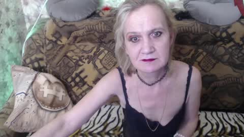 Snapshot of miss_bekker chatting on 01-30-25, 06:21 ask me online show from 01-30-25, 06:21