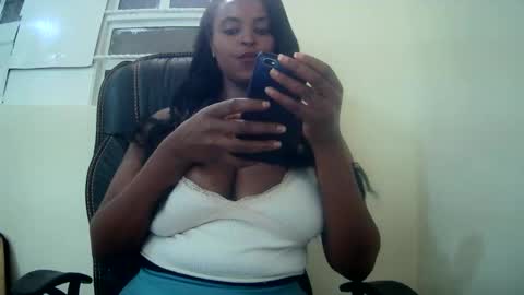 Snapshot of miss_blorps chatting on 04-10-26, 06:18 spicey online show from 04-10-26, 06:18