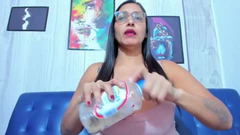 Snapshot of miss_bobbies chatting on 05-17-26, 06:26 Naty online show from 05-17-26, 06:26