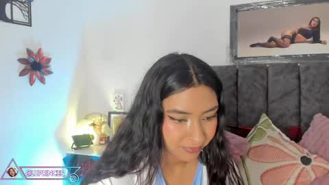 Snapshot of miss_brunette_ chatting on 04-29-26, 01:53 lucy 3 online show from 04-29-26, 01:53