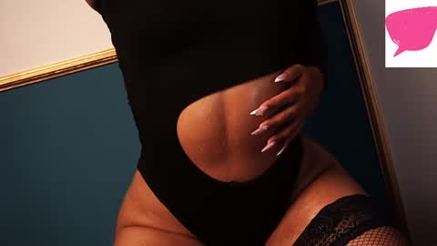 Snapshot of miss_brunette_ chatting on 05-19-26, 12:27 lucy 3 online show from 05-19-26, 12:27